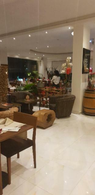 Hotel Bella Riva Kinşasa Dış mekan fotoğraf